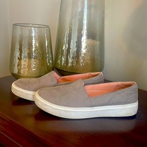 Dr. Scholl’s Memory Foam Cool Fit Sneakers, Size 9